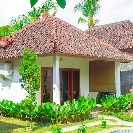 Ocean Sun Homestay Tulamben  Exterior photo