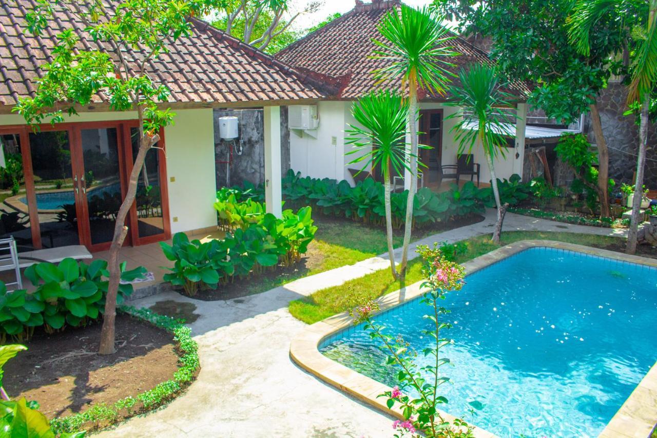 Ocean Sun Homestay Tulamben  Exterior photo